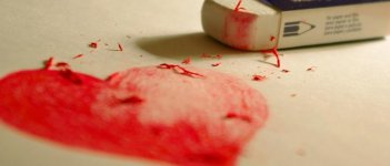 Cinta Bertepuk Sebelah Tangan