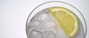 Benar Nggak sih, Air Dingin Bisa Menyebabkan Kanker Rahim?