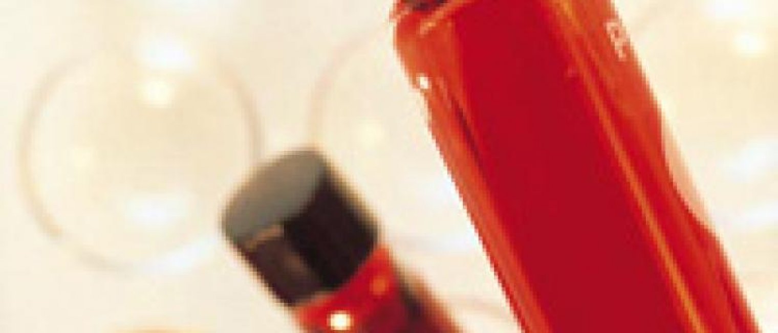 Benar Nggak sih, Warna Darah Menstruasi Selalu Merah?