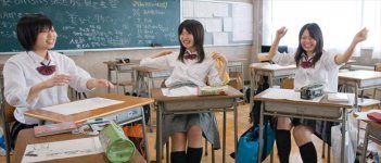 Tips Biar Dapat Teman di Sekolah Baru!